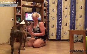 与动物做爱的视频, 与狗色情发生性关系